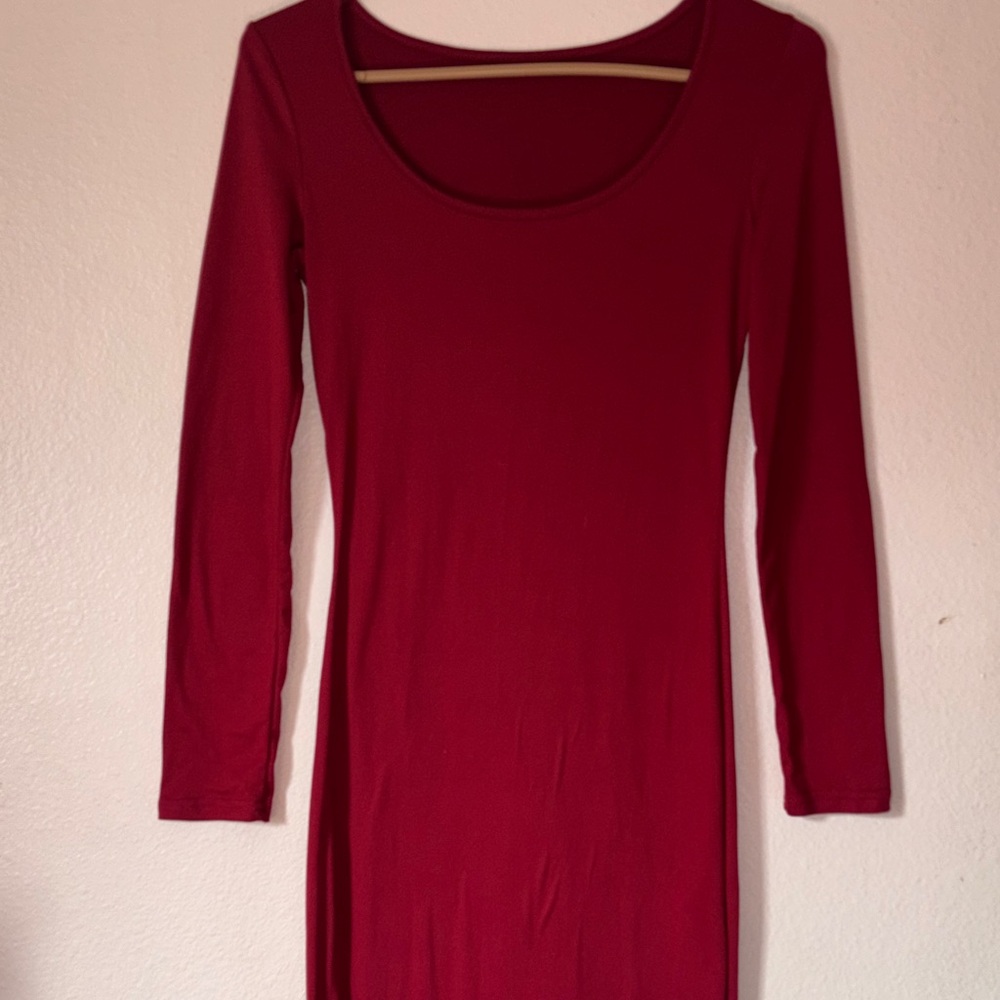 Woman’s Red Scoop Neck, Long Sleeve Maxi Dress, Size XS - Picture 3 of 7